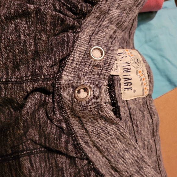 Shorts - Picture 3 of 3